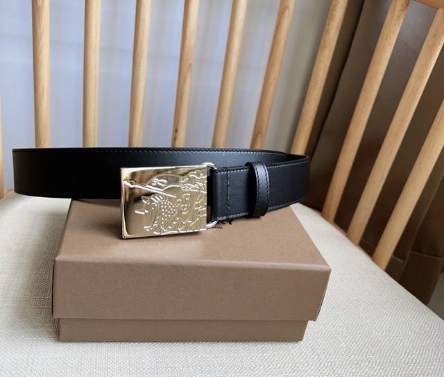 Burberry Equestrian Tag, newly arrived at Burberry boutiques, featuring contrast