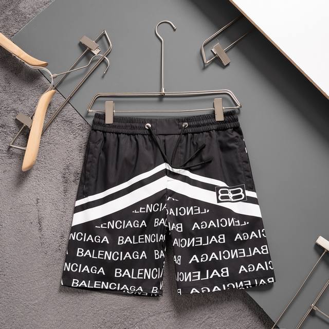 全年补货不下架 Balenciaga巴黎世家 夏季新款沙滩裤 经典印花速干五分裤，男女同款，面料为客供聚酯纤维材质 耐脏抗皱 最适合夏天出去游玩的料子 保证凉爽