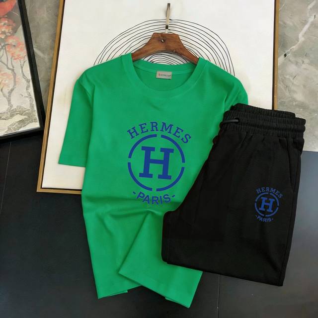 品牌：爱马仕 2026新款男士短袖短裤套装！官网同步销售！市面高端版本！手感细腻柔软！让你穿着更加舒适！立体裁剪版型超赞！尺码:M-5Xl 下单请报身高体重
