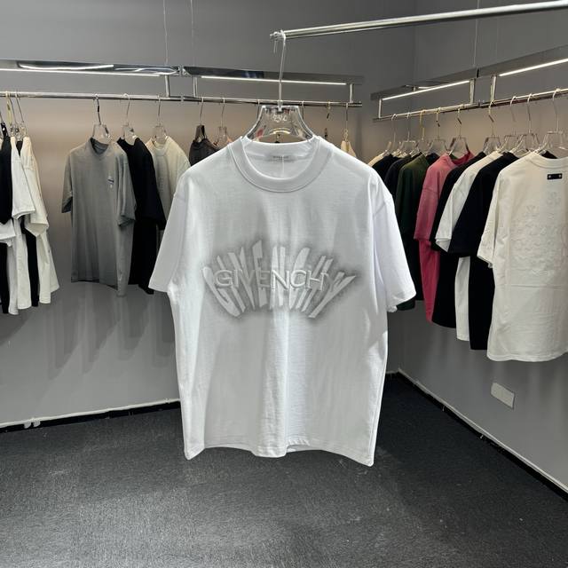 26Ss Giv纪梵希 早春新款圆领短袖 采用270克纯棉面料 印花图案立体绣花工艺 黑白 Smlxlxxl5个码