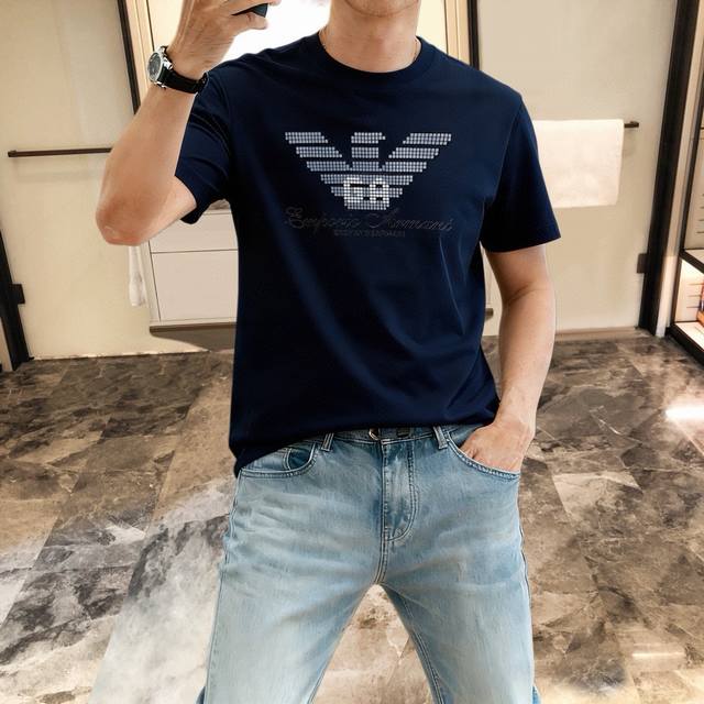 A*Mani 阿玛尼2026春夏新款原单男士圆领短袖T恤 高端定制 时尚百搭 柜台同步售卖 印胶字母飞鹰Logo图案设计 客供定制进口液氨棉面料，穿着亲肤舒适