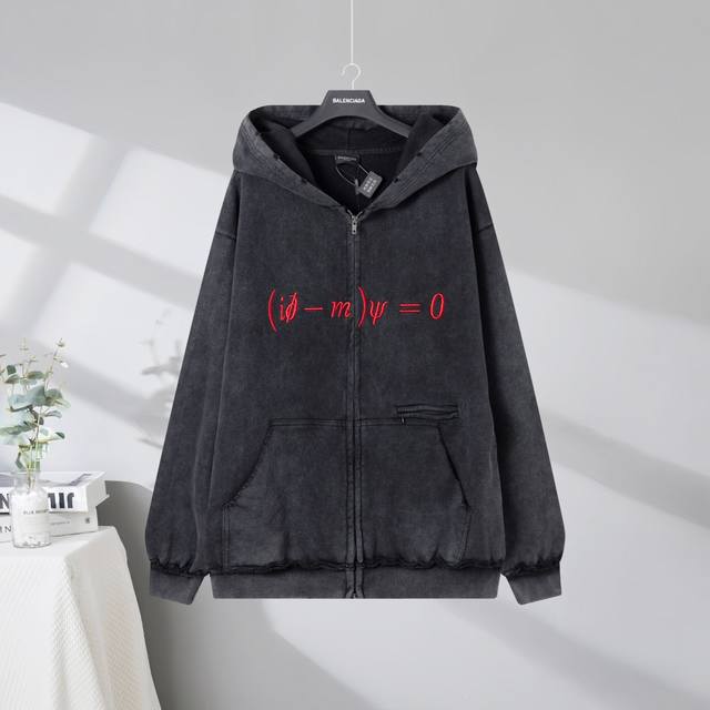A331# 市场顶级品质 Balenciaga 巴黎世家2026Ss 狄拉克方程字母刺绣做旧卫衣拉链外套 Logo采用进口田岛刺绣工艺 市场顶级的质量 官网品质