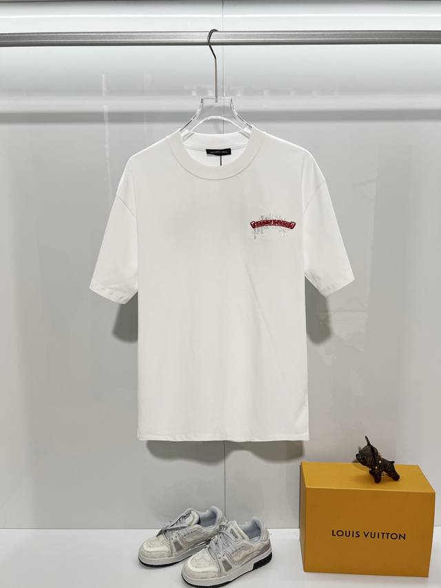 Chrome Hearts 克罗心 2026新款 拼皮+高密度刺绣马蹄花字母Logo 男女同款 短袖T恤 定制320克重100％双纱纯棉面料 定染32支双股螺纹
