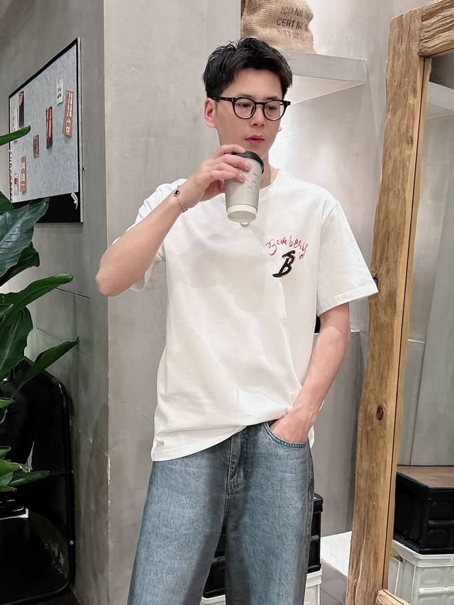 Burberry巴宝莉独家专供新款原单男士休闲短袖 高端定制 高版本 时尚百搭爆款进口面料 手感超柔软细腻 穿着亲肤舒适 高端精品 代工厂pp精细做工 上身非常