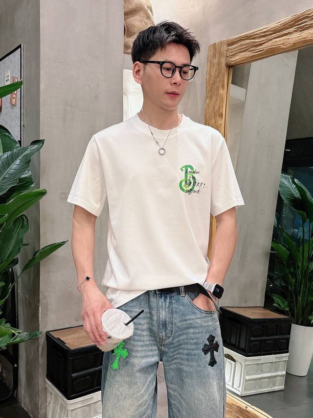 Burberry巴宝莉独家专供新款原单男士休闲短袖 高端定制 高版本 时尚百搭爆款进口面料 手感超柔软细腻 穿着亲肤舒适 高端精品 代工厂pp精细做工 上身非常