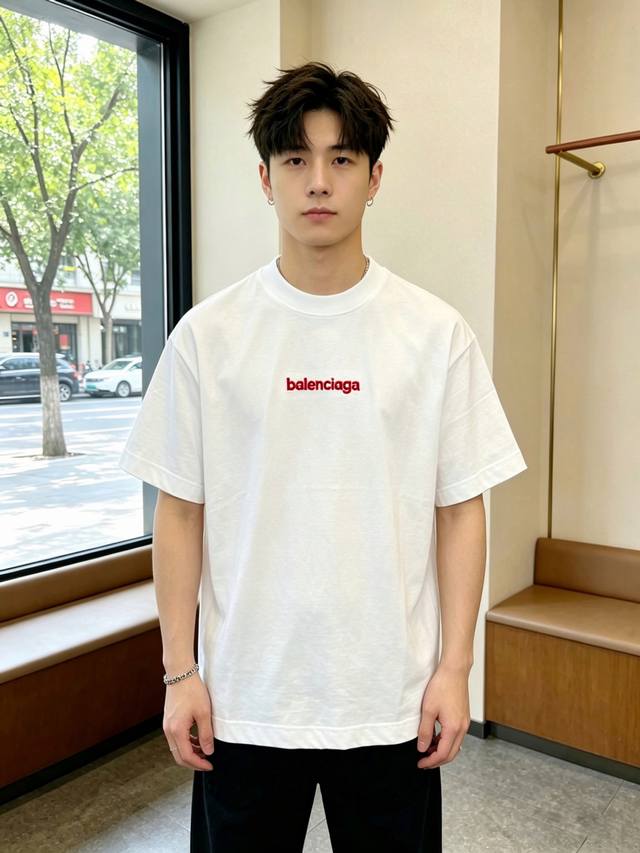 Balenciaga巴黎世家独家专供新款原单男士休闲短袖 高端定制 高端版本 时尚百搭爆款进口面料 手感超柔软细腻 穿着亲肤舒适 高端精品 代工厂pp精细做工