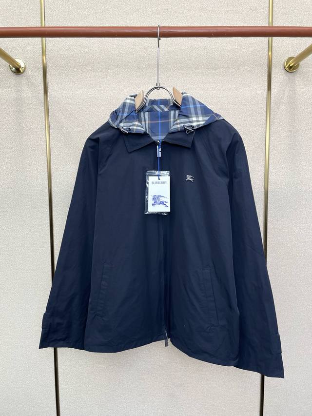 Burberry巴宝莉独家专供新款原单男士休闲连帽夹克 双面穿夹克 高端定制 高端版本 时尚百搭爆款进口面料 手感超柔软细腻 穿着亲肤舒适 高端精品 代工厂pp