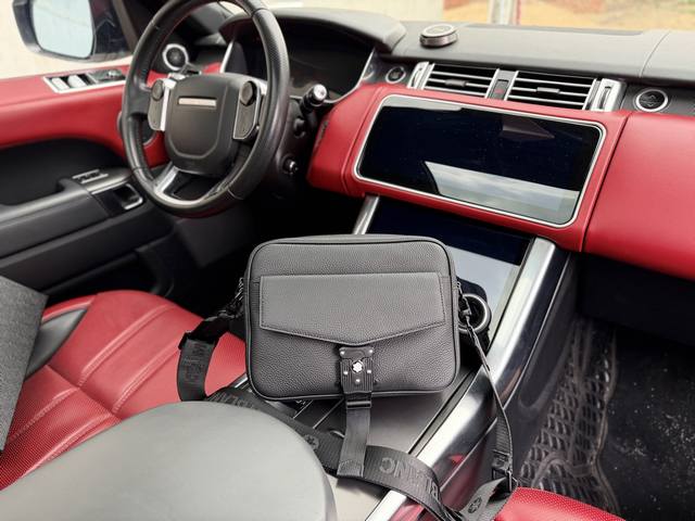 High-end new "Montblanc" shoulder bag/crossbody bag. Features include the Montbl