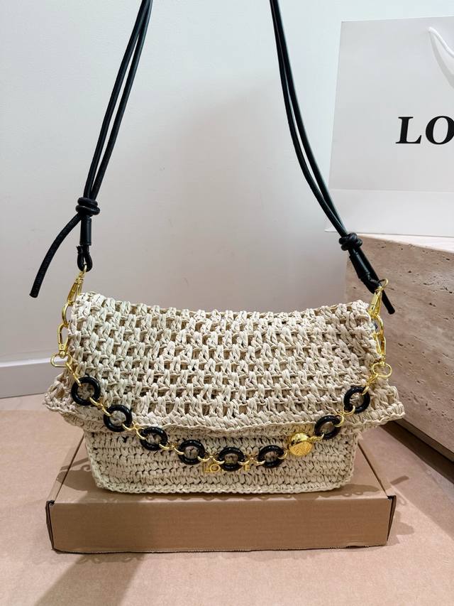 Size: 34 27cm Loewe Straw Bag Such a beautiful straw bag for summer, why not own