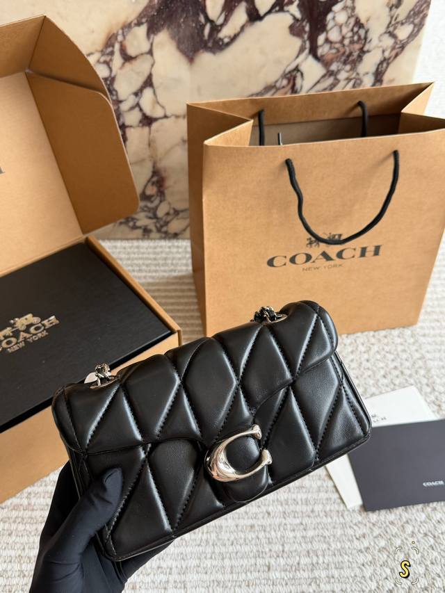 Coach Tabby Black and Gold Chain Bag. Made of soft Napa lambskin, this Coach Tab