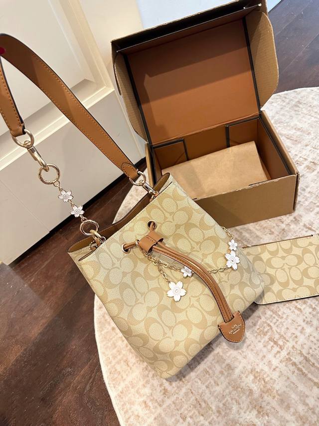 Foldable gift box packaging Size: 22*21Cm Lifesaver bucket bag, so beautiful it'