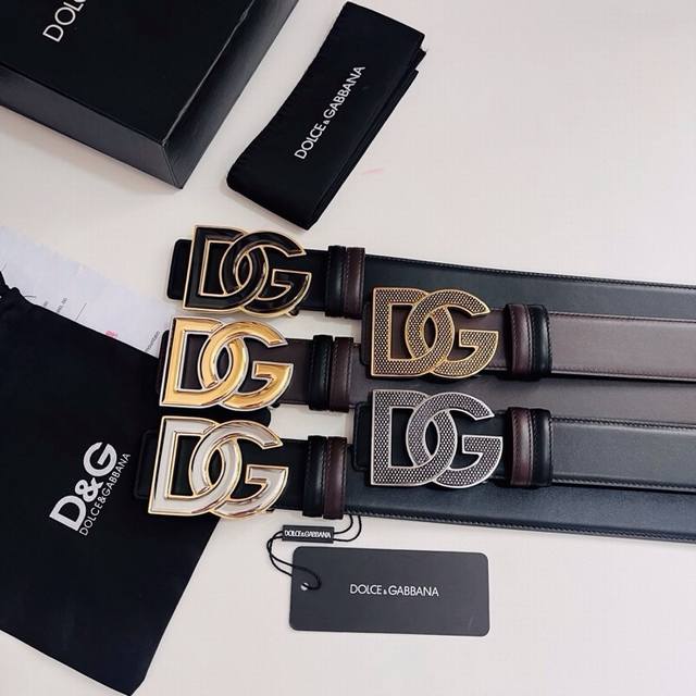 200 Dolce&Gabbana 黑咖双面小牛皮腰带，双面使用尽显巧思 ，宽度.40Mm