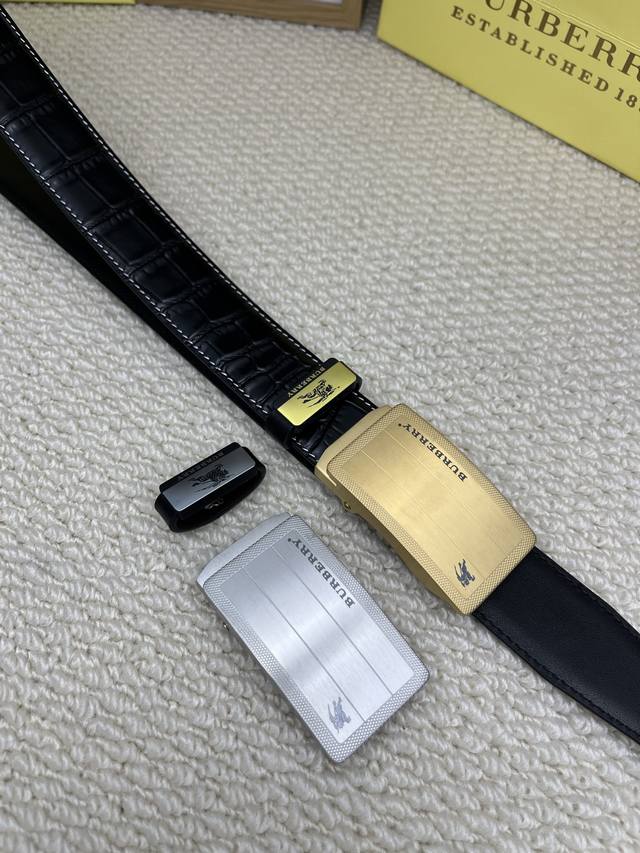 品名：巴宝莉自动带 材质：原单牛皮腰带 百分百头层牛皮腰带保证真皮，24K纯钢扣，专柜原单品质、做工精细，时尚大牌，送人自用首选 包装： 请认准如图专柜包装赠送