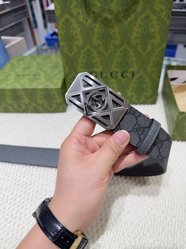 Brand: Gucci Buckle Material: High-quality solid steel buckle Belt Material (Fro Brand: Gucci Buckle Material: High-quality solid steel buckle Belt Material (Fro