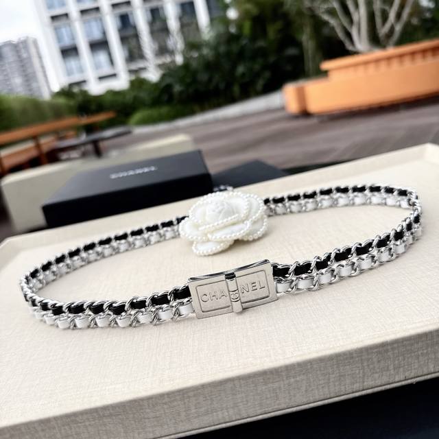 Chanel 香奈儿腰链、纯铜手工编织牛皮双色腰链、经典优雅、时尚百搭,长度:均码:p:250 Chanel 香奈儿腰链、纯铜手工编织牛皮双色腰链、经典优雅、时尚百搭,长度:均码:p:250
