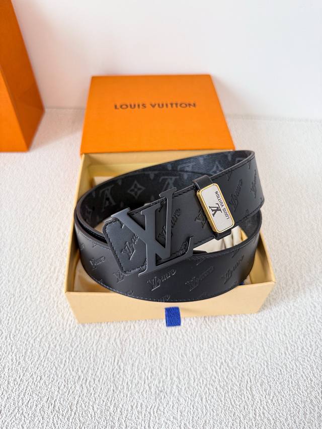 品名: Lv..路易..威登腰带皮带原单 型号:挂扣,经典纯钢材质挂扣,头层牛皮,图片实物拍摄 材料:头层牛皮,挂扣系列,纯钢材质扣头,钯镀电镀工艺永不掉色。原 品名: Lv..路易..威登腰带皮带原单 型号:挂扣,经典纯钢材质挂扣,头层牛皮,图片实物拍摄 材料:头层牛皮,挂扣系列,纯钢材质扣头,钯镀电镀工艺永不掉色。原