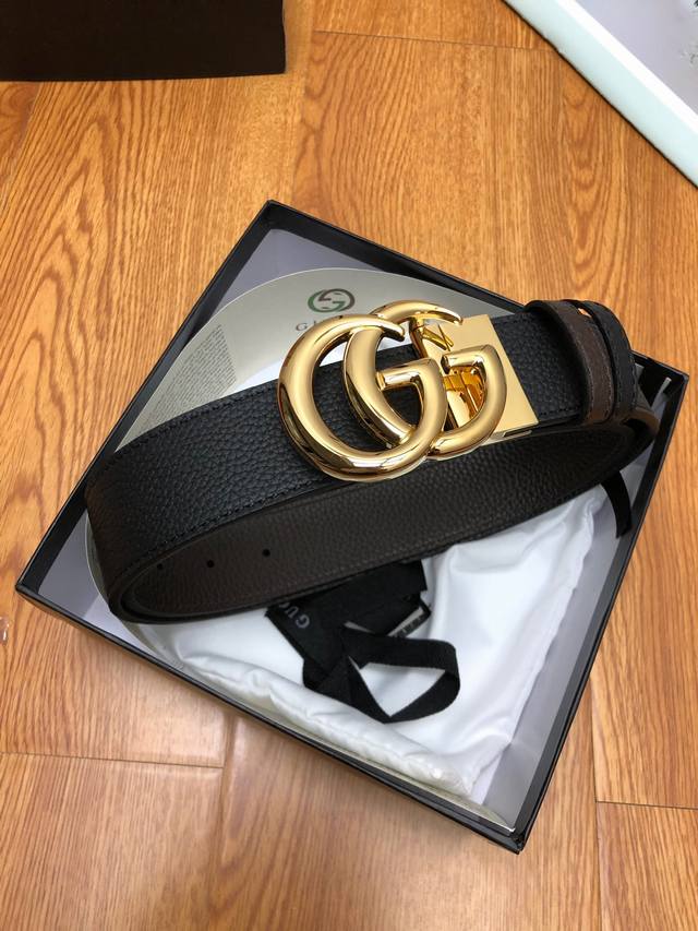 Comes with a full set of boutique gift box packaging. Gucci: Original single-pie Comes with a full set of boutique gift box packaging. Gucci: Original single-pie