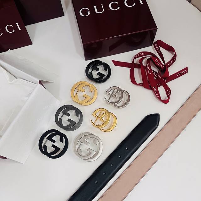 190 Gucci's new Spring/Summer collection is now available. The men's belt collec 190 Gucci's new Spring/Summer collection is now available. The men's belt collec