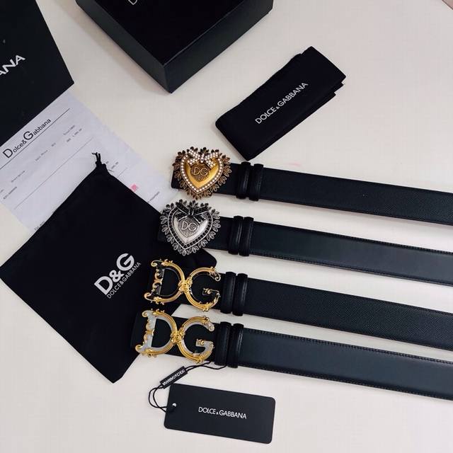 200 Dolce&Gabbana 新款双面小牛皮腰带，双面使用尽显巧思 ，宽度.40Mm