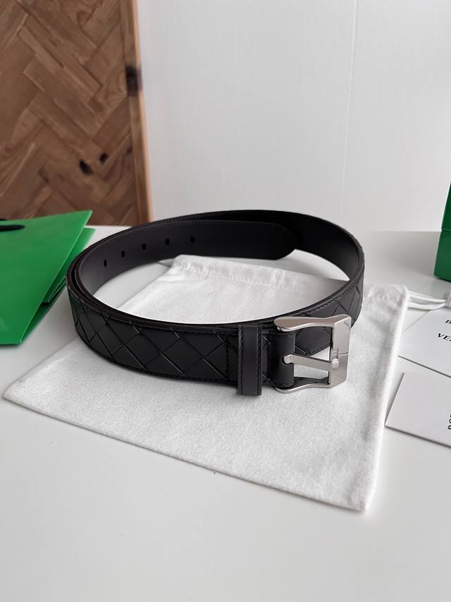 250--Bv 2026 New Watch Men's Belt, Handmade Large Grid Intreccio Woven Italian N 250--Bv 2026 New Watch Men's Belt, Handmade Large Grid Intreccio Woven Italian N