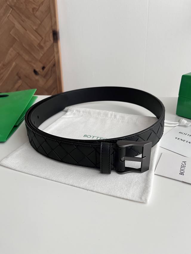 250--Bv 2026 New Watch Men's Belt, Handmade Large Grid Intreccio Woven Italian N 250--Bv 2026 New Watch Men's Belt, Handmade Large Grid Intreccio Woven Italian N