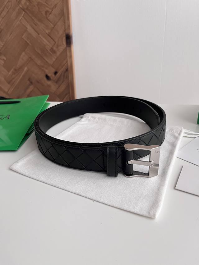 250--Bv 2026 New Watch Men's Belt, Handmade Large Grid Intreccio Woven Italian N 250--Bv 2026 New Watch Men's Belt, Handmade Large Grid Intreccio Woven Italian N