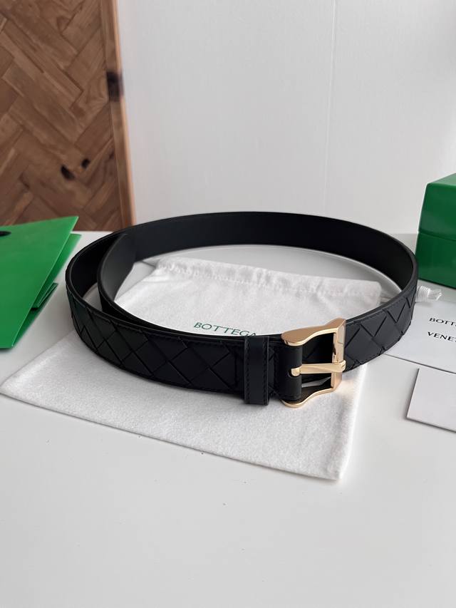 250--Bv 2026 New Watch Men's Belt, Handmade Large Grid Intreccio Woven Italian N 250--Bv 2026 New Watch Men's Belt, Handmade Large Grid Intreccio Woven Italian N