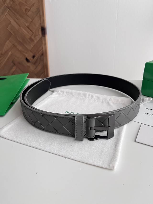 250--Bv 2026 New Watch Men's Belt, Handmade Large Grid Intreccio Woven Italian N 250--Bv 2026 New Watch Men's Belt, Handmade Large Grid Intreccio Woven Italian N