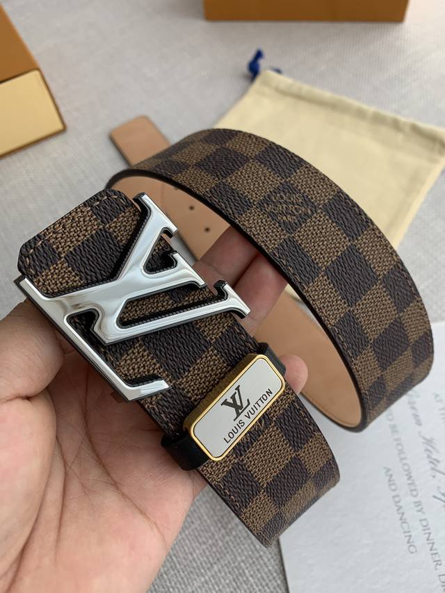 Product Name: Louis Vuitton Belt - Original Single Belt Model: Hook buckle, clas Product Name: Louis Vuitton Belt - Original Single Belt Model: Hook buckle, clas