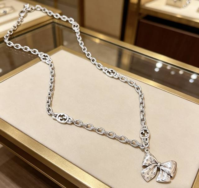 New Arrival Gucci Bow Necklace for Men and Women, 2026 Latest Style, Higher Grad