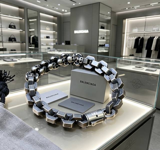 Original Balenciaga bracelet, brand new, identical to those in boutiques. A hot-