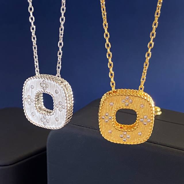 Roberto Coin, a vintage-style, European and American style metal pendant necklac