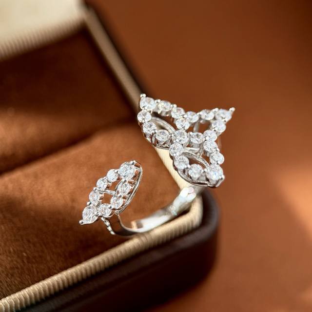 Roberto Coin Sparkling Single Band Ring with Round Diamonds and Zirconia, Asymme
