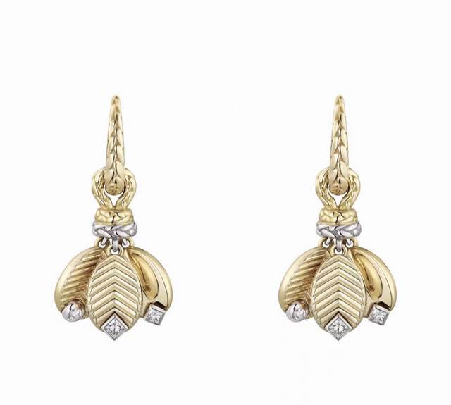 Cartier Grain De Cafe earrings transform the ordinary into the precious. Rich, r Cartier Grain De Cafe earrings transform the ordinary into the precious. Rich, r