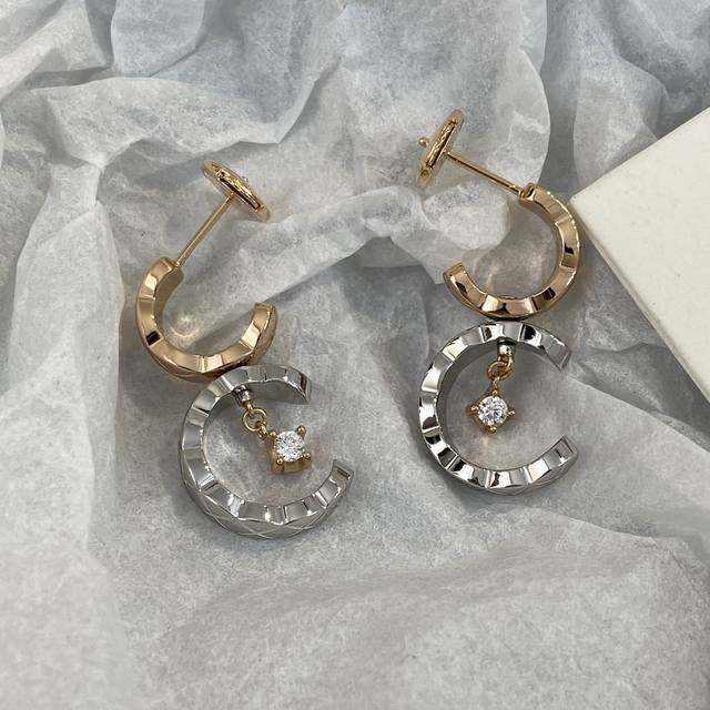 Xe0177 Coco Sailor Moon Earrings. These Coco Crush earrings have a special nickn