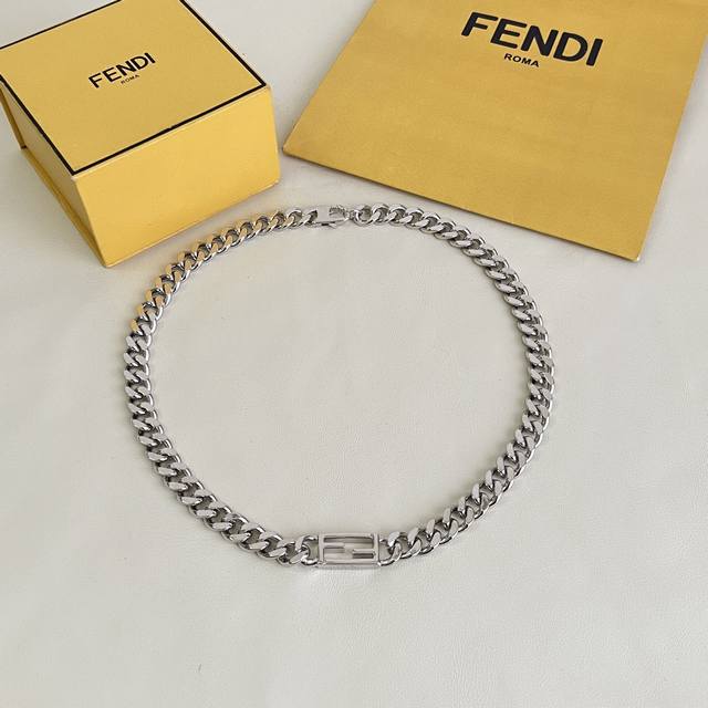 Fendi necklace, high-end custom design, new popular style, simple and elegant, a
