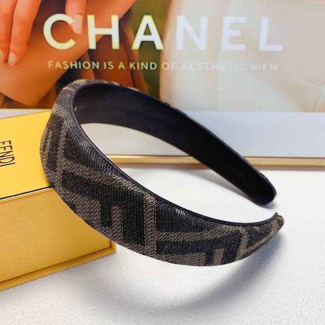 Fendi headband High-end version classic retro minimalist light luxury style head
