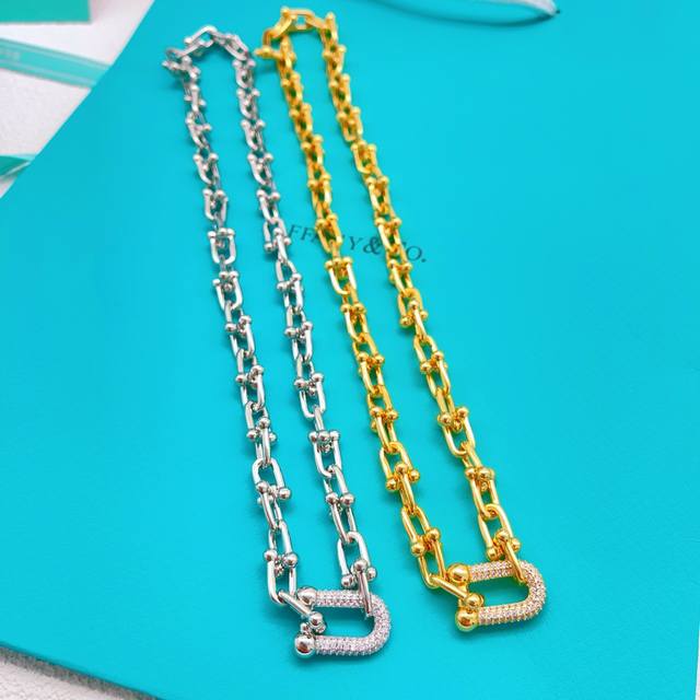 Tx042 U-shaped diamond-encrusted gold necklace Tx043 U-shaped diamond-encrusted