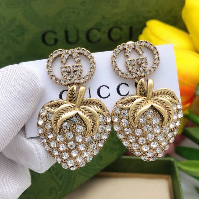 ID2993241Fff, Product Number Ged0099, Gucci Strawberry Enamel Earrings and Hair