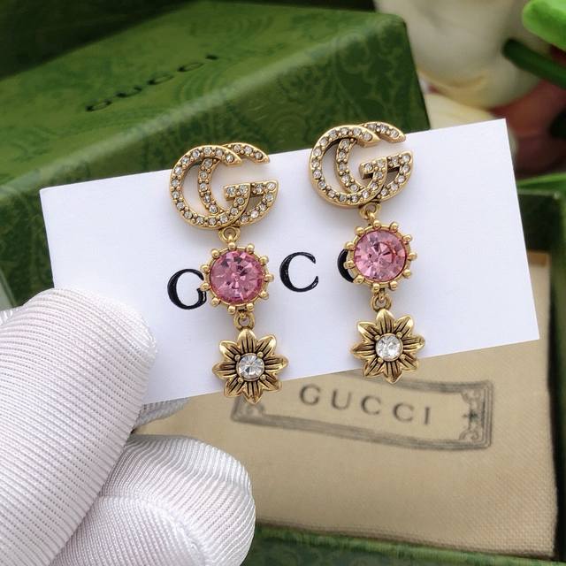 ID2993560Fff, Product Number Ged0051, Gicci New Bee Earrings,