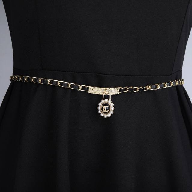 This Chanel waist chain is a 1:1 replica made of lambskin and is absolutely gorg This Chanel waist chain is a 1:1 replica made of lambskin and is absolutely gorg