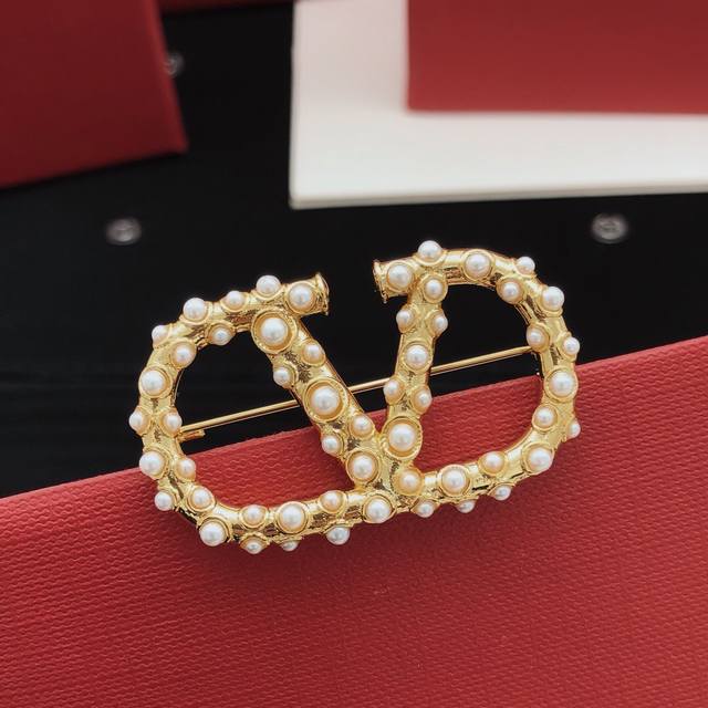 ID2993710Fff, serial number Valenti*O, latest gold seed bead brooch, consistent
