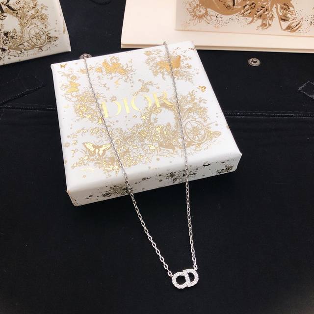 ID2993723Fff, Item No. Dxl0017, Dio* Latest Mini CD Necklace with Diamonds, Silv