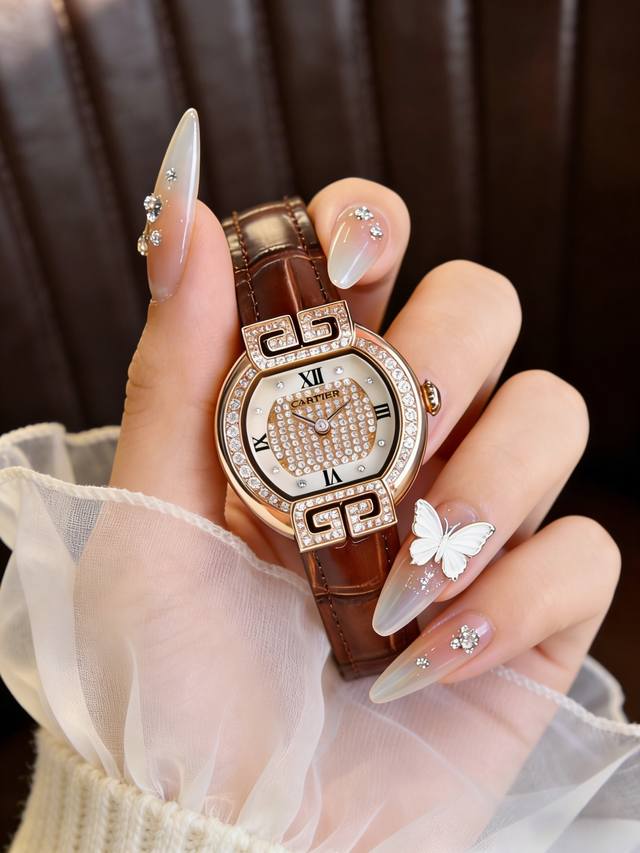 升级版全面到货！银玫同价 Cartier 卡地亚- Tortue 龟形 1480系列全面升级版到货 此次更新底盖蚀字加深，整体更接近原装字体，皮表则升级为原版头