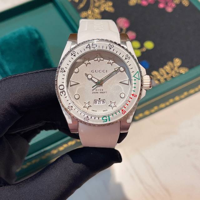 490 New Arrival! The Gucci Dive series watch, which is selling like hotcakes at