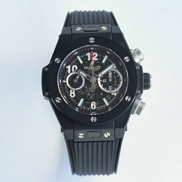 3710 High-end, top-quality item arrives! A masterpiece from Hublot, the Hublot B
