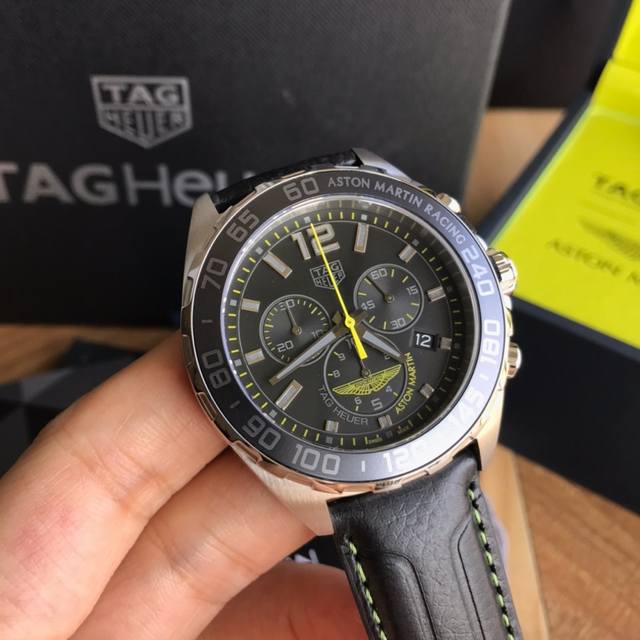 1300 New High-Value Tagheuer F1 Series Aston Martin Special Edition Quartz Men's