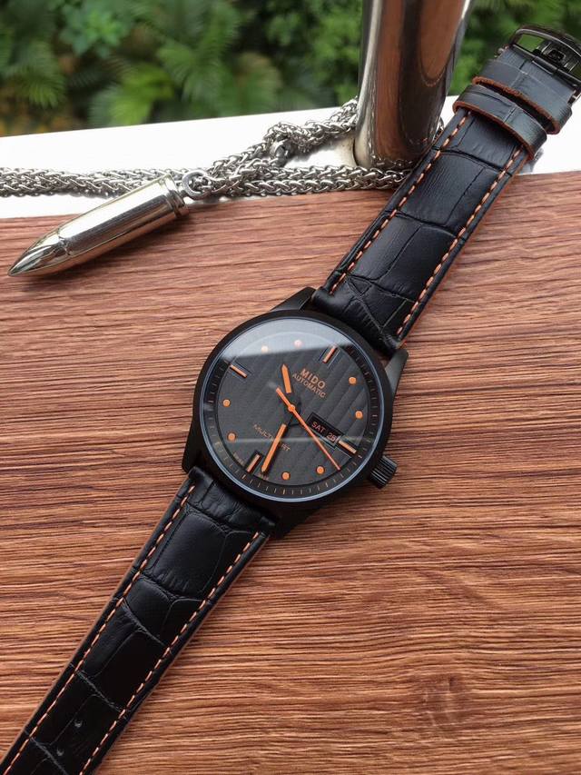 520 Mido Helmsman Three-Hand Leather Strap Watch Series - Mido Model: Mido Md1 P