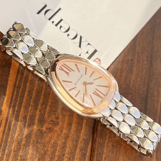 1690 Bulgari Serpenti Seduttori Since ancient times, the snake motif has frequen 1690 Bulgari Serpenti Seduttori Since ancient times, the snake motif has frequen