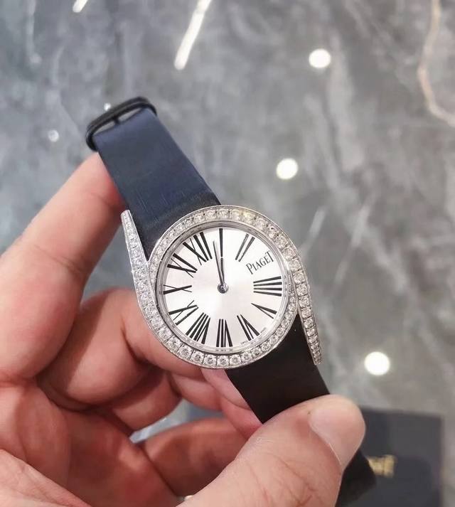 490) is a hot seller. With its unique design, it leads the fashion trend and is